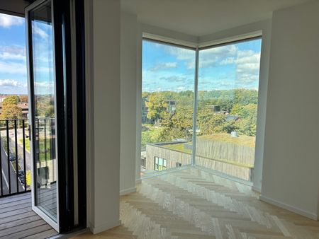 🏡 Apartment for Rent — Bright 4-Room Home with Balcony & Stunning Views - Photo 3