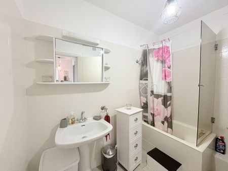 Location Appartement 2 pièces 43m² VENCE 06140 - Photo 5