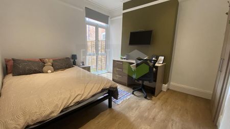 6 bedroom terraced house to rent - Photo 5