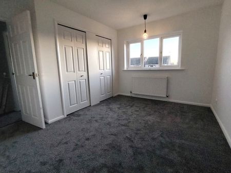 Severn Crescent, Chesterfield, North Wingfield - Photo 3