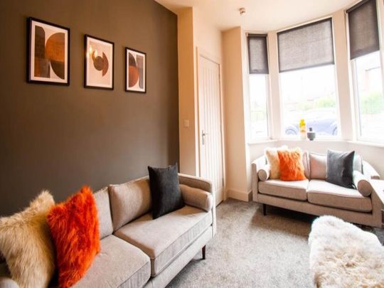 Dewsbury Road (Room 2), Beeston, Leeds - Photo 1