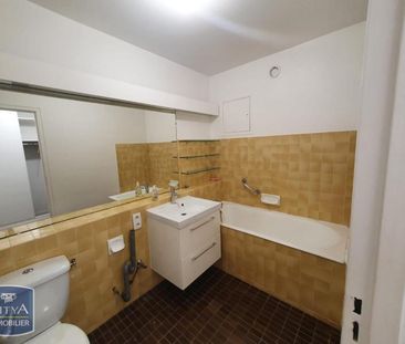 Location Appartement 1 pièce 37m² PARIS 19ème - Photo 3