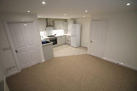 2 Bed Terraced House, Delvin Mews, BS10 - Photo 5