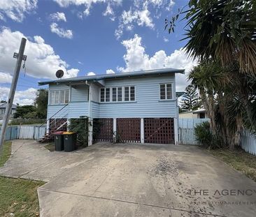 Comfortable High-Set Living - Photo 6