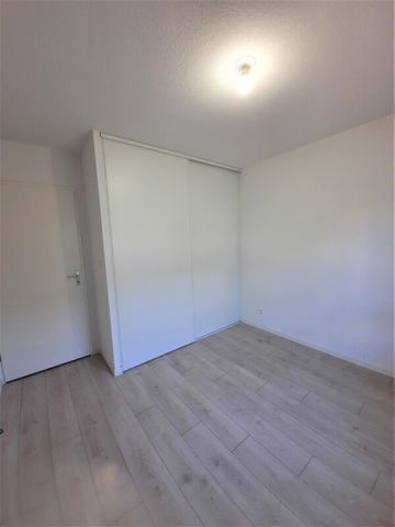 Location Appartement 3 pièces 66m² PINS JUSTARET 31860 - Photo 2