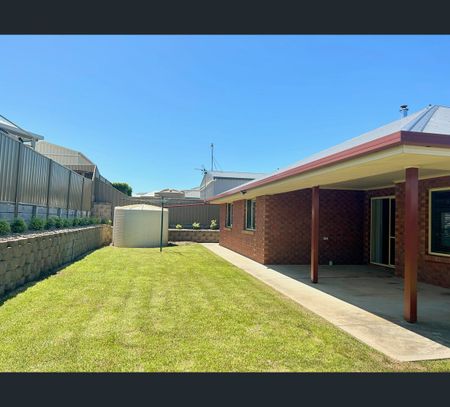 15 Emerald Drive, Mount Gambier, SA 5290 - Photo 2