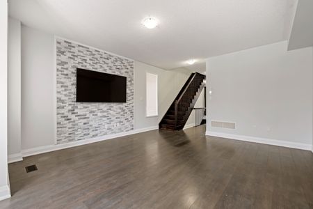 For Lease - 193 Huguenot Road, Oakville, Ontario - Photo 4