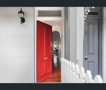 Renovated end-row terrace, Bridge glimpses upstairs - Photo 3