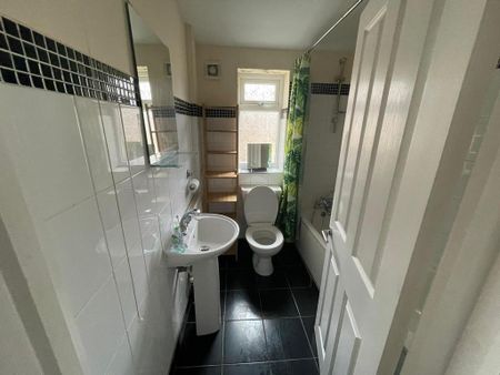 3 bedroom apartment to rent - Photo 5