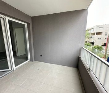 Location Appartement 2 pièces 38m² ARLES 13200 - Photo 2