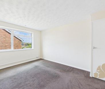 2 bedroom ground floor flat to rent - Photo 3