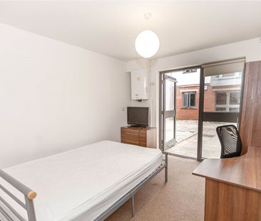 The Platform, - Photo 1