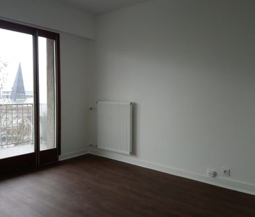 Location à GRENOBLE T2 avec Balcon au pied du tram E - Photo 1