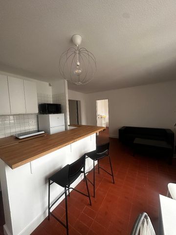 Location Appartement 2 pièces 39m² LYON 7ème - Photo 2