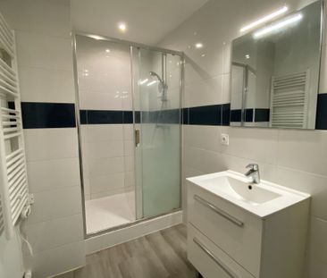 Location Appartement 3 pièces 77m² - Photo 3