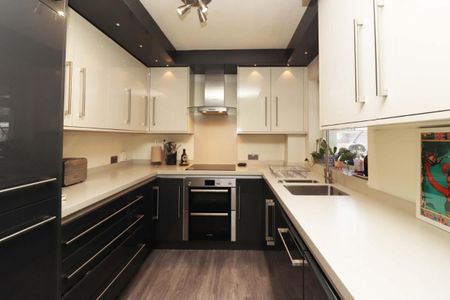 Crosby Close, Darwen, BB3 2JD - Photo 2