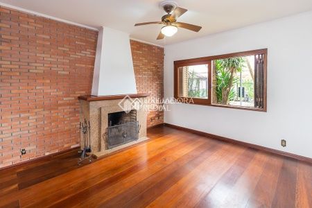 Casa com 3 quartos e 224m² para alugar em Santana, Porto Alegre. - Photo 2