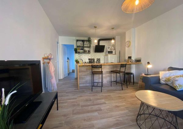 FOR RENT HALF TERM FROM 01/12/2024-30/04/2025 CHARMING APARTMENT, 2ND LINE BEACH, IN BENALMADENA COSTA