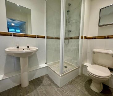 2 bedroom apartment to rent - Photo 3