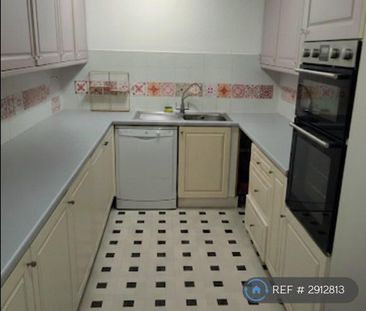 3 bedroom flat to rent - Photo 5