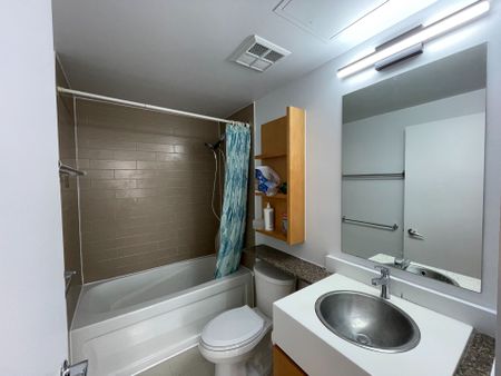 For Lease - 10 Navy Wharf Court Unit# 2507, Toronto, Ontario - Photo 2