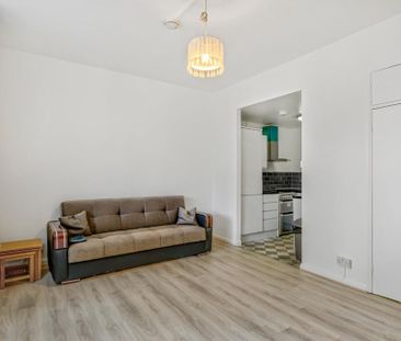 Studio to rent - Photo 5