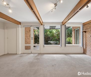 Single Level Unit. - Photo 2