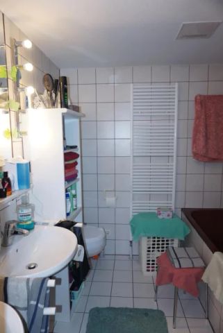 Ruhige Lage: 3 Zi.-Wohnung mit 2 Balkonen Nbg. - Nibelungenviertel / Wohnung mieten - Photo 2