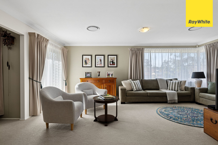 Spacious Family Home - Photo 2