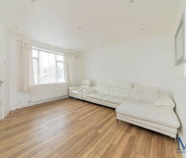 4 bedroom terraced house to rent - Photo 2