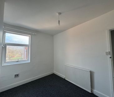 3 Bed Terraced House, Rolleston Street, LE5 - Photo 2