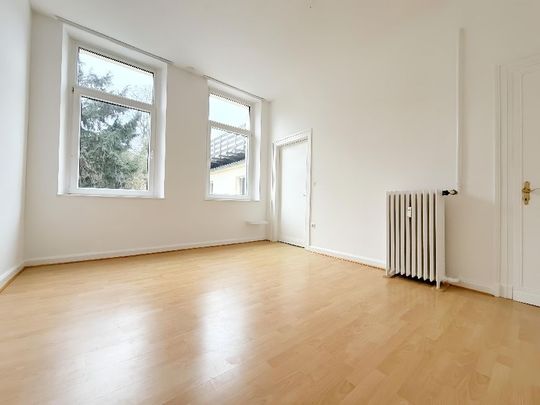 SANIERTE 3-ZIMMERWOHNUNG IM ALTBAU ZU MIETEN! - Foto 1