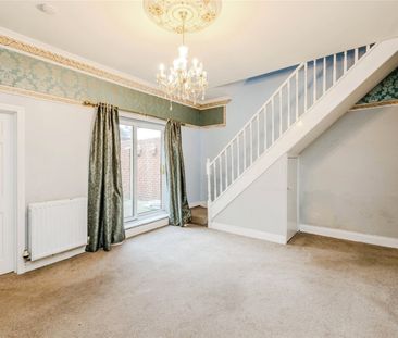 3 Bedroom Terraced - Photo 5