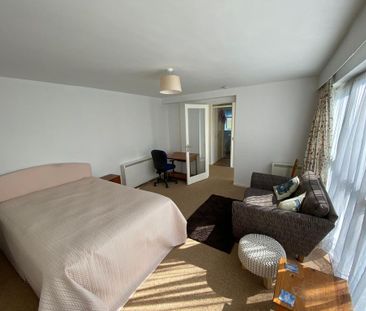 Studio to rent - Photo 2