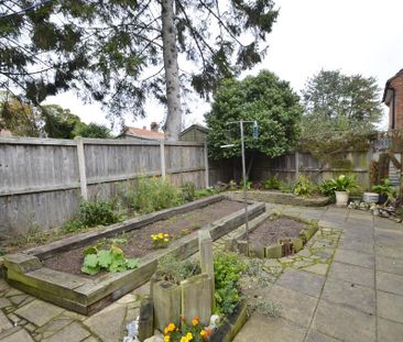 3 bedroom semi-detached house to rent - Photo 6