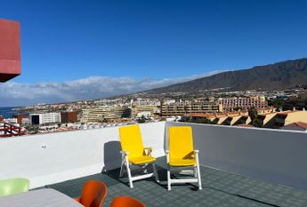 Bright three bedroom apartment within walking distance to the beach