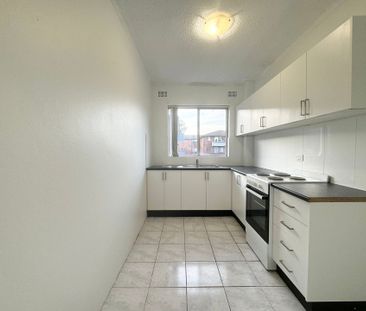 Well Presented, Two-Bedroom Unit!! - Photo 1