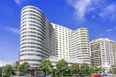 Spacious 2 bedroom 2 bathroom apartment in Chatswood CBD - Photo 3