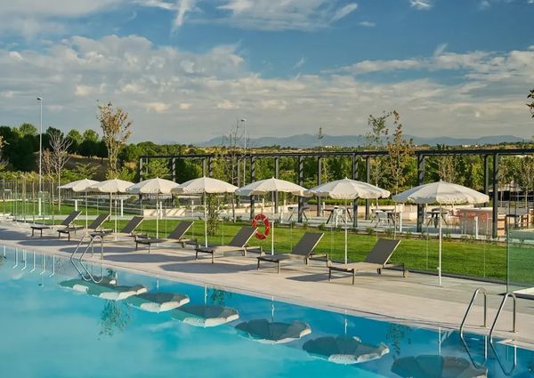 Calle de Perdiguera, Alcobendas, Community of Madrid 28108