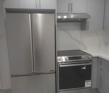 For Lease - 43 Herefordshire Crescent Unit# UNIT 2, Newmarket, Ontario - Photo 5