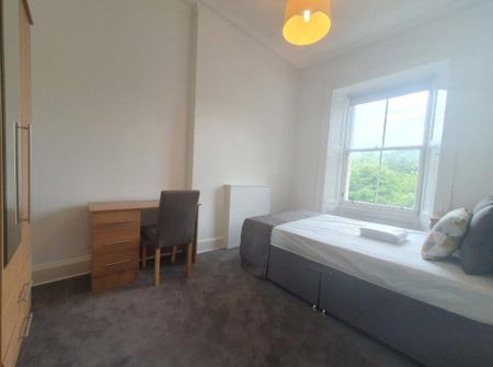 4 bedroom flat to rent - Photo 4