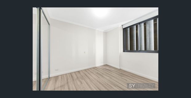 Rare Two bedroom apartment with Timber Floor and full Cityview - Photo 1