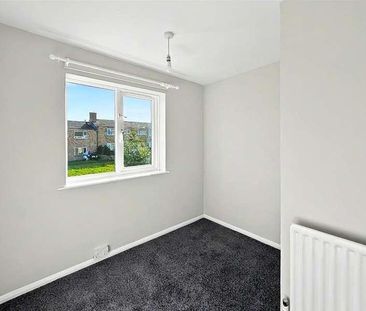 St. Marys Avenue, Hailsham, East Sussex, BN27 - Photo 1