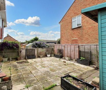 3 bedroom semi-detached house to rent - Photo 6