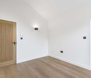 Theobalds Road, Cuffley, EN6 - Photo 4