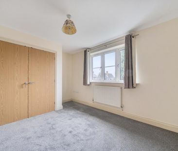 2 bedroom end of terrace house to rent - Photo 5