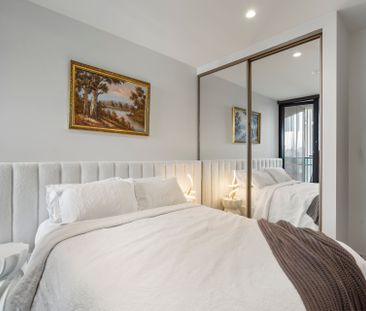 Stylish Living In PM residence - Photo 5