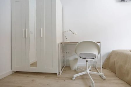 Carrer Campoamor, Valencia, Valencian Community 46022 - Photo 3