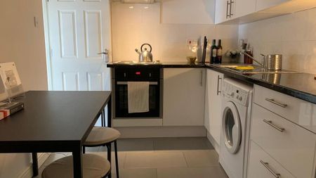 Studio to rent - Photo 5