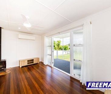 Stunning 3 Bedroom Home - Photo 5